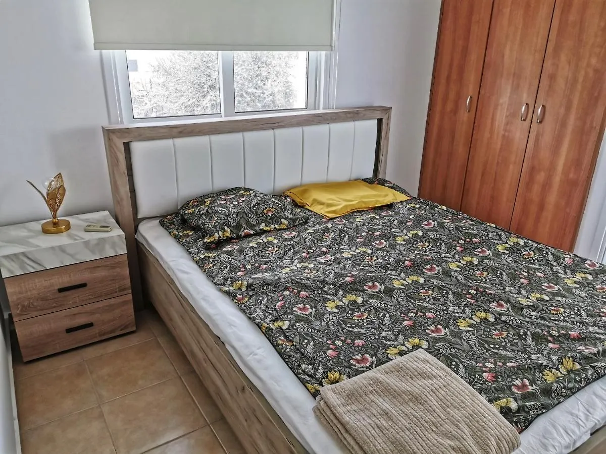 Flemigks 1 Bedroom Appartement Larnaca